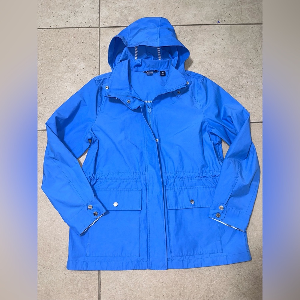 Lands End Women’s Jacket in Medium